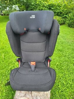 Prodám autosedačku Britax Kidfix 15-36kg,výborný stav.