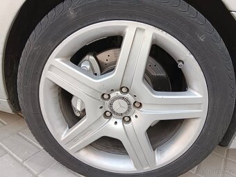Sadu orig. kol AMG 19" + zimní pneu 275/40/19