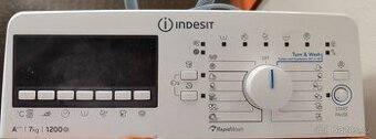 Pračka Indesit. NA NÁHRADNÍ DÍLY