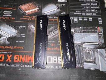 2x8 GB paměti RAM DDR3