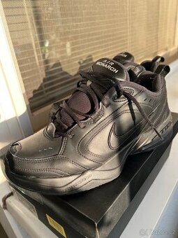 Černé Nike Air Monarch IV