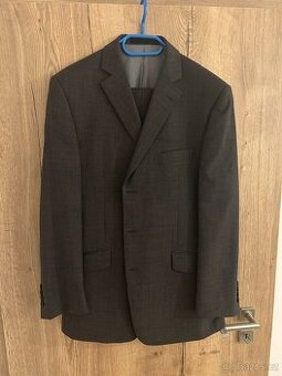 Šedý vlněný oblek Marks & Spencer s obalem