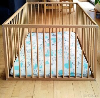 Dětská dřevěná ohrádka