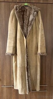 Dlouhý kabát Hugo Boss, vel. 40