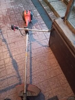 Oleo Mac BC 430T-benzínový vyžínač