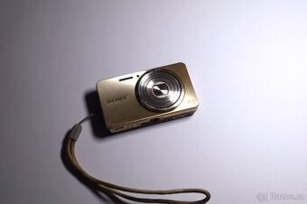 Sony Cybershot DSC-W570 zlatý