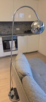 Stojací lampa oblouková chromová