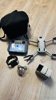 DJI mini 4 Pro Fly More Combo