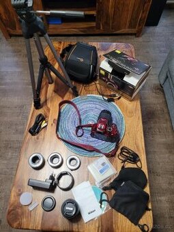 Fotoaparát Nikon D3300 + dva objektivy a příslušenství