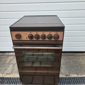 multifunkční hnědý sporák, JAKO NOVÝ, 220V