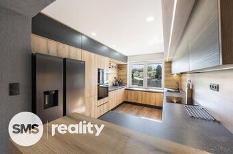 Prodej rodinného domu 215 m², s pozemkem 671 m² v Ratíškovic - 1