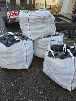 Žulové dlažební kostky 8/10