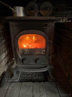 Starší litinová kamna