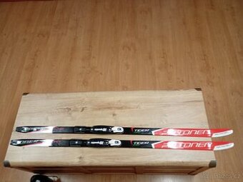 Prodám set běžek pro dítě 6-8 let