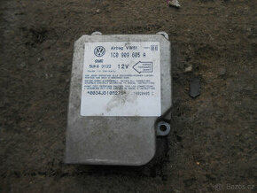 VW Golf Beetle Transporter jednotka airbagu 1C0909605A