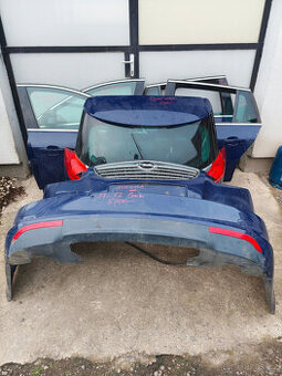 Opel Insignia rv,2012, modrá barva kapota, narazník, dveře.