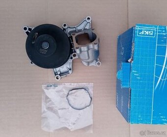 Vodní pumpa BMW 5 F10 F11 X5 E70 X6 E71 BMW 5 GT