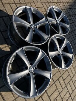 VW T5 Multivan alu kola 19’