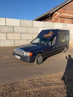 Mercedes Benz w124 pohřební speciál