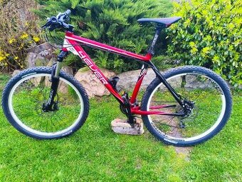 Horské kolo 4EVER. Hydraulické brzdy Shimano Deore