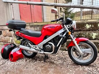 Honda NTV 650 RC33 + kufry GIVI - TOP STAV