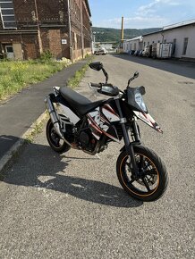 KTM 690 SM