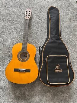 Prodám 3/4 klasickou kytaru Blond CL-34 NA + obal Ortega