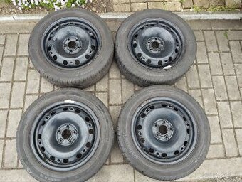 Plechové disky s pneu 195/55 R15