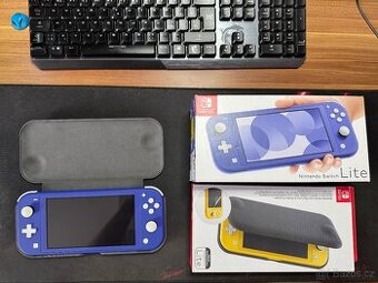 Nintendo Switch Lite Blue + originální flip cover