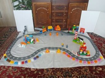 Lego DUPLO vláček na baterie Hřiště Depo zastávka