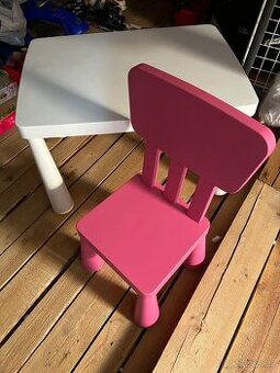 Ikea mammut stul a zidle