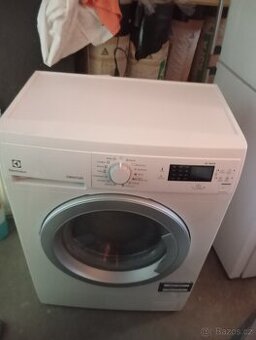 ..,. Automatická pračka Electrolux se zárukou