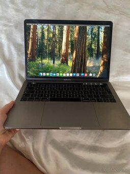 MacBook Pro 13" 2019, i5 2,4GHz, 512GB 16GB RAM