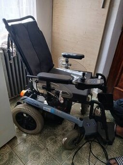 Elektrický invalidní vozík