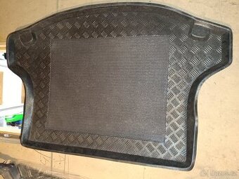 Kia Sportage 2010-215 vana do kufru