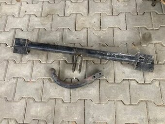 Tažné BMW E30
