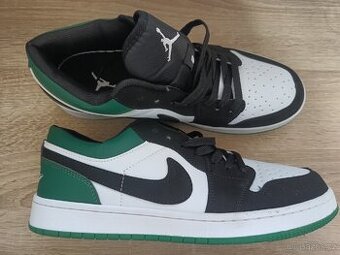 Nike Air Jordan green EUR 42