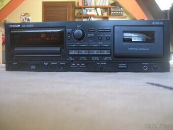 Prodám TASCAM CD-A500