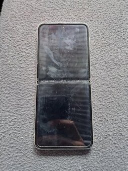 Samsung Galaxy flip3 256GB