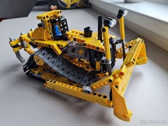 Lego Technic buldozer 42028 - 1