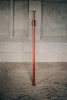 pronajmu levně stavební šalovací výsuvné stojky