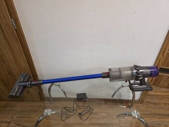 Dyson V11