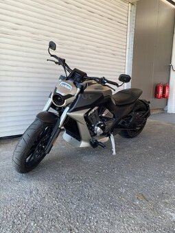 LFC 700 - Štříbrná - Předváděcí motocykl