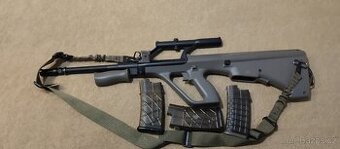 Airsoftové zbraně a vybavení