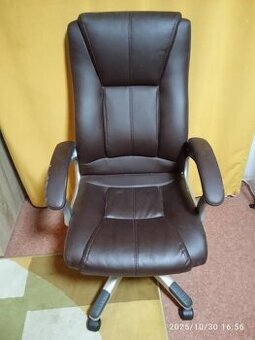 Kancelářské křeslo