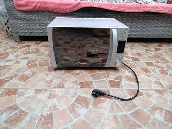 Mikrovlnná trouba značky Candy