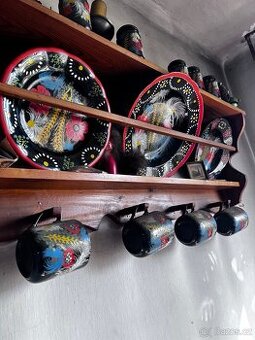 Ručně malovaný talíř – folklorní motivy