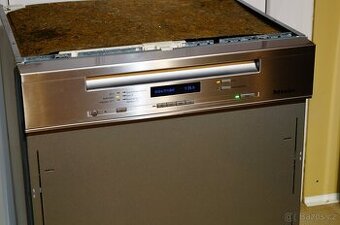 Miele vestavná myčka Miele G 6730 SCi, tři koše