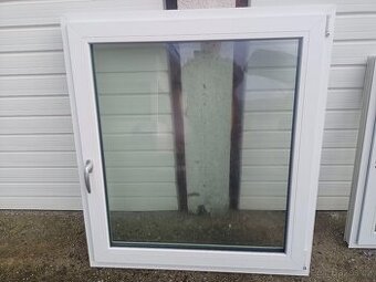 Plastové okno bílé 110x121cm použité, nepoškozené
