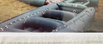 Nafukovací člun 6-ti místný